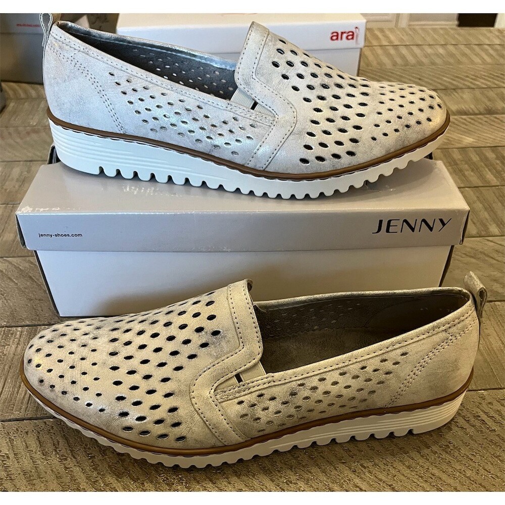 Jenny byโ ara Womens Slip-On Loafers Silver Perforated Comfort Size 9.5